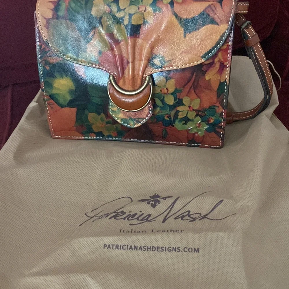 Patricia Nash Italian Leather Handbag - Picture 2 of 7